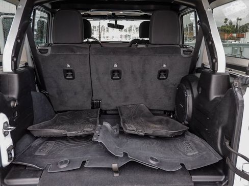 Certified 2022 Jeep Wrangler Unlimited Rubicon image 30