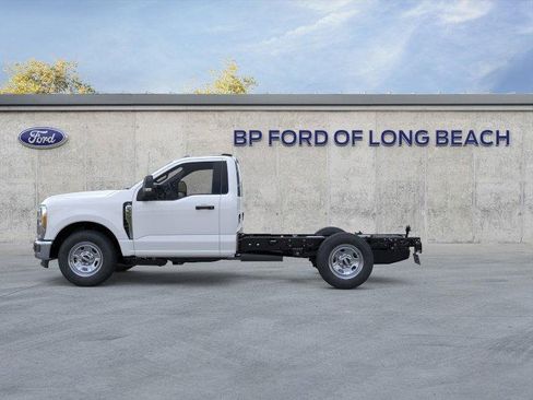 New 2026 Ford F350 XL w/ XL Chrome Package image 3