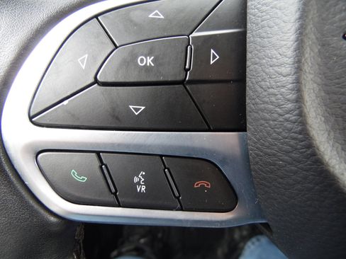 Used 2019 Chrysler 300 Limited image 27