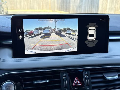 Used 2023 Genesis G70 2.0T w/ Sport Prestige Package image 25