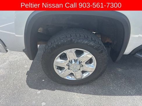 Used 2020 Chevrolet Silverado 2500 LTZ w/ LTZ Texas Edition AWD/4WD image 8