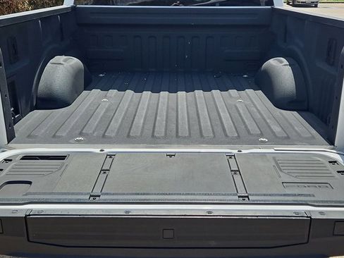 Used 2022 Ford F150 Lariat image 6