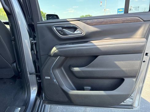 Used 2021 Chevrolet Suburban Premier image 20