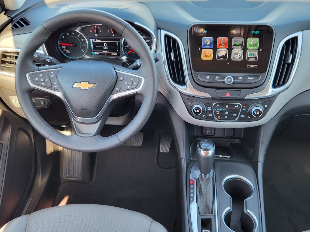Used 2018 Chevrolet Equinox Premier FWD image 26