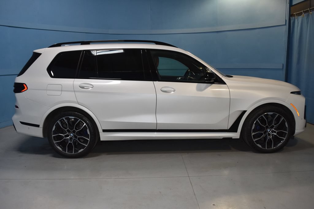 Used 2025 BMW X7 M60i AWD/4WD image 24