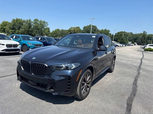 Used 2024 BMW X5 xDrive40i w/ M Sport Package AWD/4WD image 3