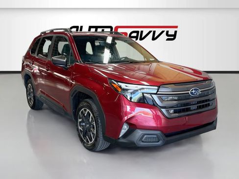 Used 2025 Subaru Forester Premium AWD/4WD image 1