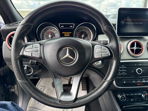 Used 2016 Mercedes-Benz GLA 250 image 17