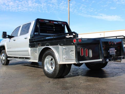 Used 2019 GMC Sierra 3500 Denali w/ Duramax Plus Package image 9
