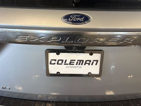 Used 2020 Ford Explorer Platinum w/ Premium Technology Package AWD/4WD image 29