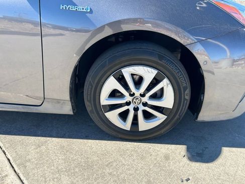 Used 2017 Toyota Prius Two w/ Prius Two Safety Plus Package image 32