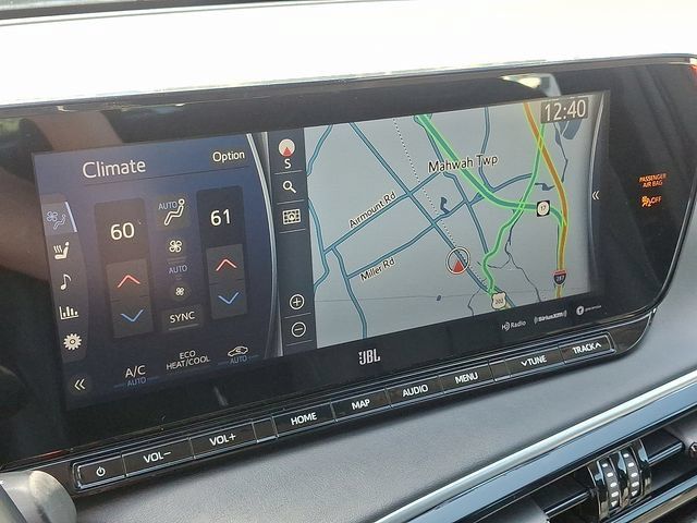 Used 2022 Toyota Mirai w/ Advanced Technology Package RWD image 17