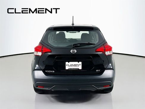 Used 2019 Nissan Kicks SV image 7