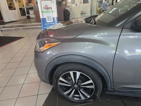 Used 2020 Nissan Kicks SV FWD image 34