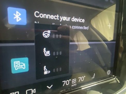 Used 2025 Volvo S90 T8 Ultra w/ Lounge Package image 24