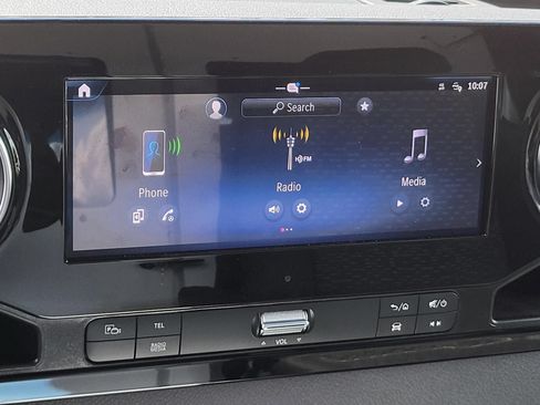 Used 2025 Mercedes-Benz Sprinter 2500 image 21