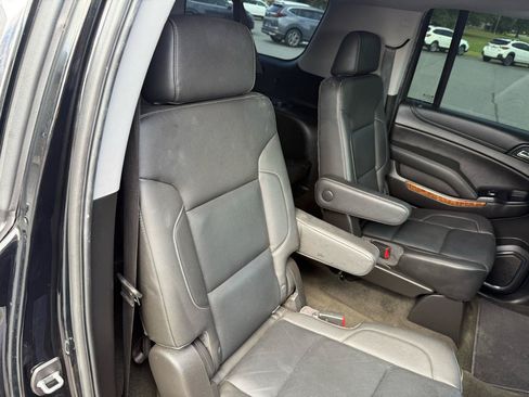 Used 2018 Chevrolet Suburban Premier RWD image 22