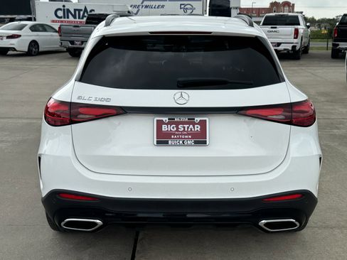 Used 2023 Mercedes-Benz GLC 300 image 9