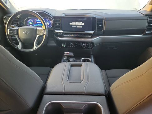 Used 2022 Chevrolet Silverado 1500 RST image 16