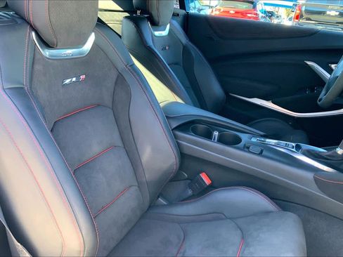 Used 2022 Chevrolet Camaro ZL1 image 15