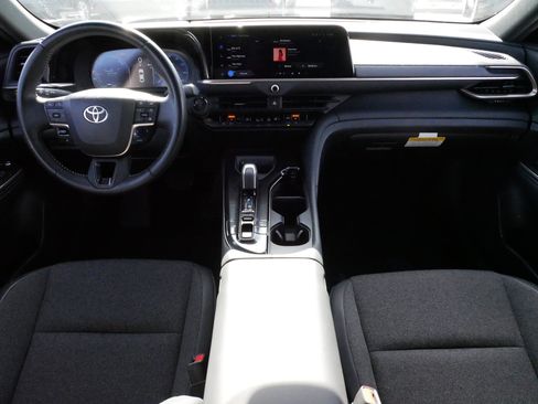 Certified 2024 Toyota Crown XLE image 10