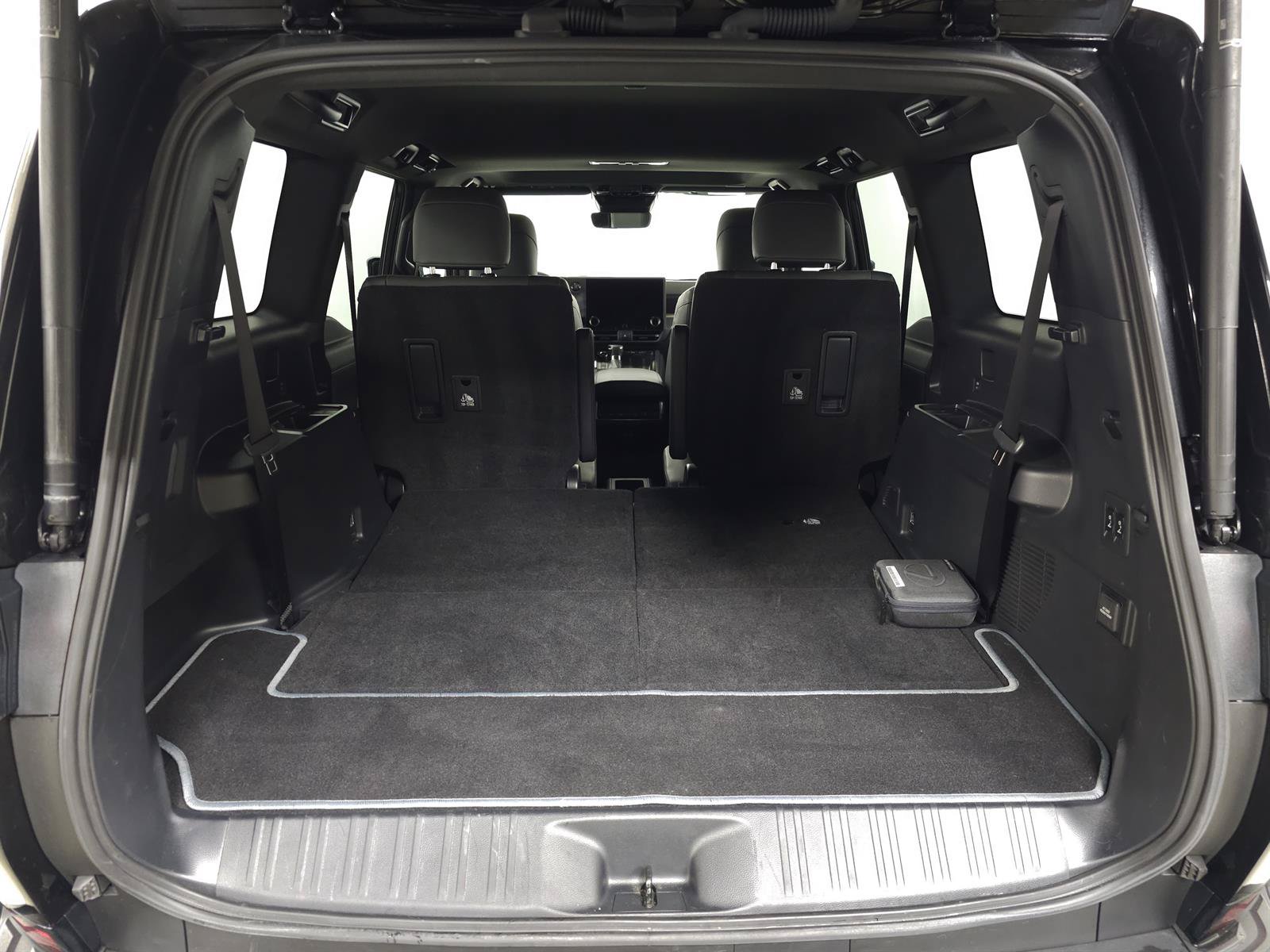 Used 2024 Lexus GX 550 w/ Accessory Package (Z1) AWD/4WD image 8