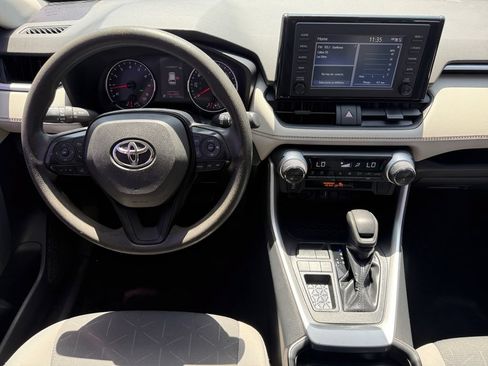 Used 2019 Toyota RAV4 XLE FWD image 10