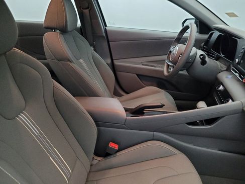 Used 2023 Hyundai Elantra SEL FWD image 21