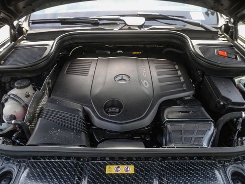 Certified 2024 Mercedes-Benz GLS 450 4MATIC image 25
