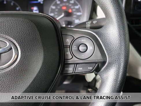 Used 2023 Toyota Corolla LE FWD image 3