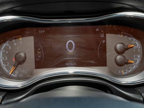 Used 2018 Jeep Grand Cherokee Limited image 20