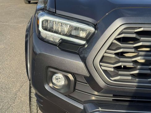 Used 2023 Toyota Tacoma TRD Sport AWD/4WD image 7