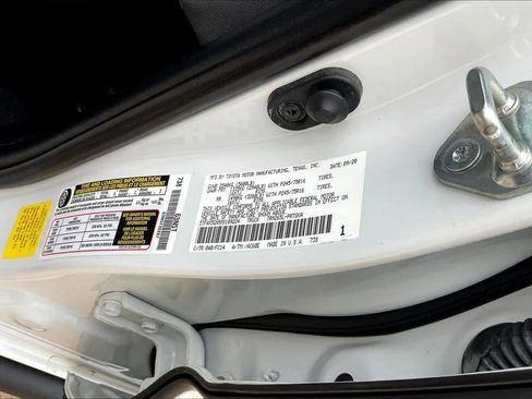 Used 2021 Toyota Tacoma SR5 w/ SR5 Appearance Package (SM) image 36