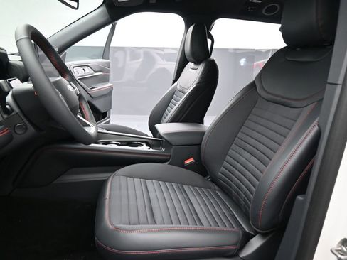 New 2025 Ford Explorer ST-Line w/ Premium Package image 8