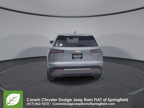 Used 2025 Chevrolet Equinox LT image 12