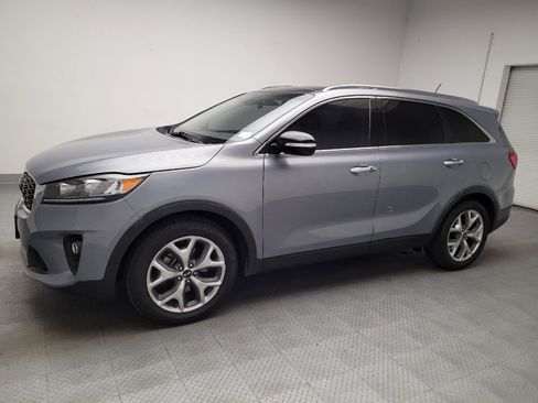 Used 2019 Kia Sorento EX FWD image 2