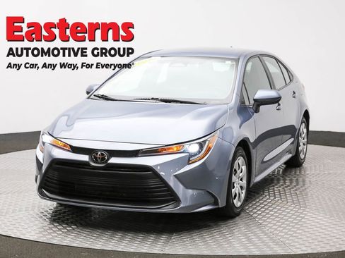 Used 2024 Toyota Corolla LE image 1