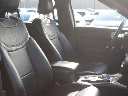 Used 2020 Ford Explorer ST w/ ST Street Pack image 40