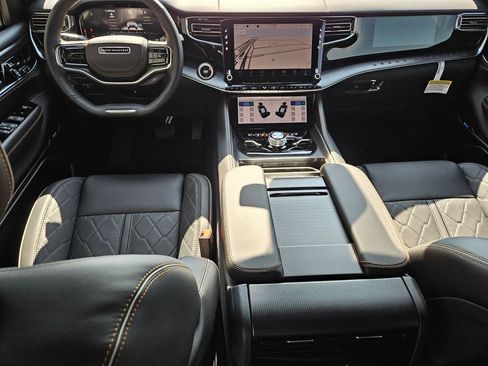 New 2026 Jeep Grand Wagoneer Summit AWD/4WD image 10