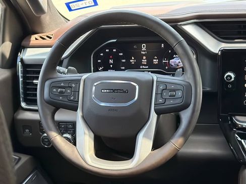Used 2025 GMC Sierra 1500 Denali AWD/4WD image 14