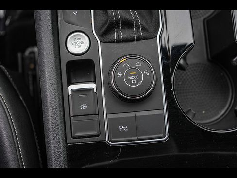 Used 2022 Volkswagen Atlas SE w/ Panoramic Sunroof Package AWD/4WD image 23