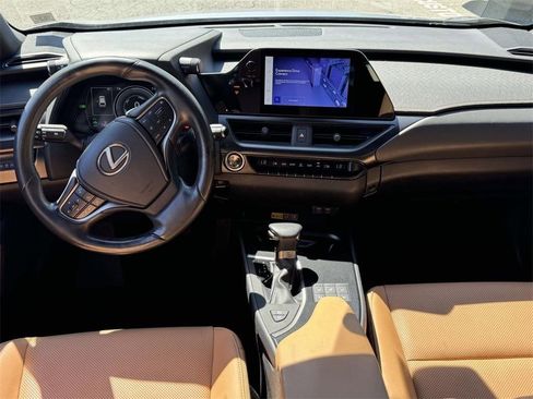 Used 2023 Lexus UX 250h AWD w/ Premium Package image 15