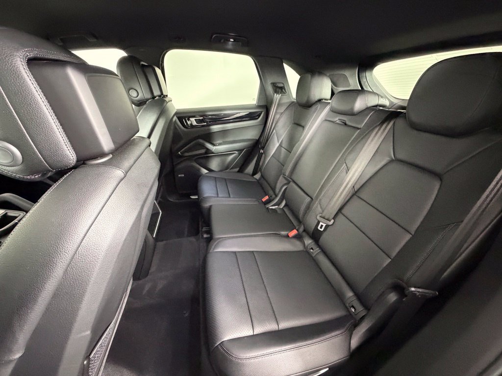Certified 2021 Porsche Cayenne AWD/4WD image 39