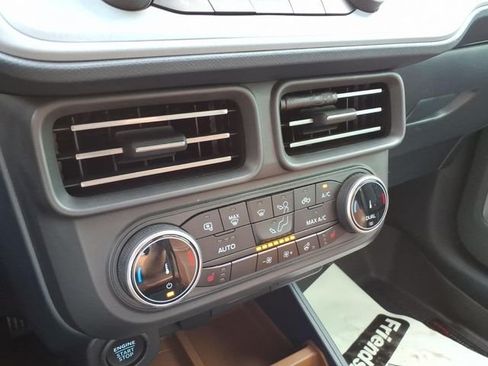 Certified 2023 Ford Maverick Lariat w/ Lariat Luxury Package AWD/4WD image 25