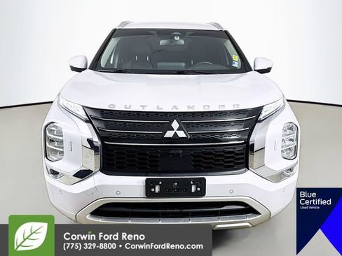 Used 2023 Mitsubishi Outlander SEL image 2