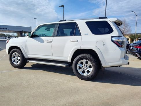 Used 2023 Toyota 4Runner SR5 Premium image 5