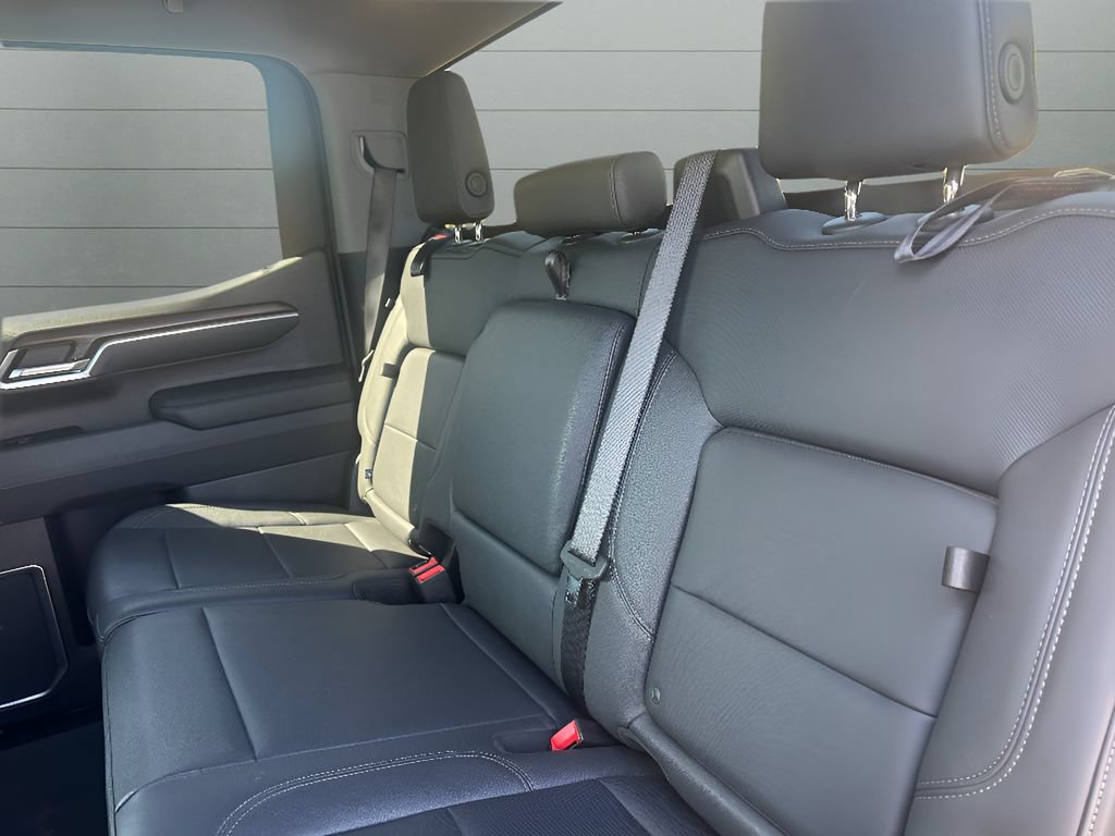 Used 2025 GMC Sierra 1500 SLT AWD/4WD image 13