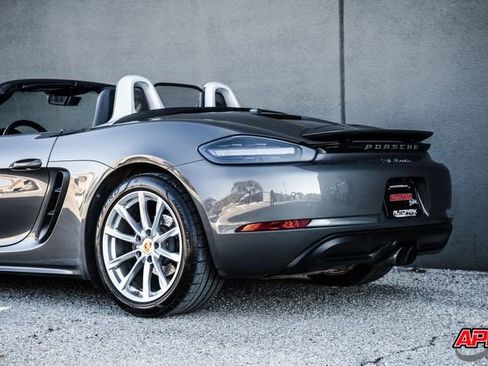 Used 2021 Porsche 718 Boxster image 42
