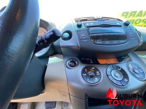 Used 2011 Toyota RAV4 Limited w/ Limited Extra Value Pkg AWD/4WD image 40