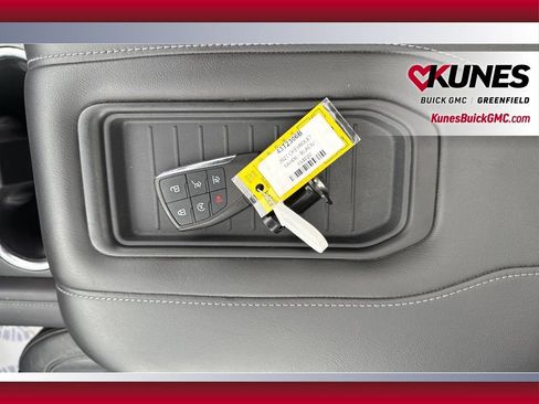 Used 2021 Chevrolet Tahoe Z71 w/ Z71 Signature Package image 42